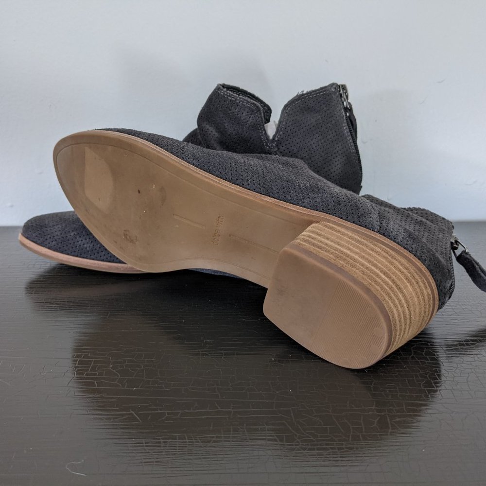 Dolce Vita Karsen Bootie Women's Size: 8 - Picture 4 of 6